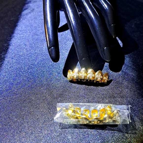 GRILLZ TOP and BOTTOM - Picture 2 of 11